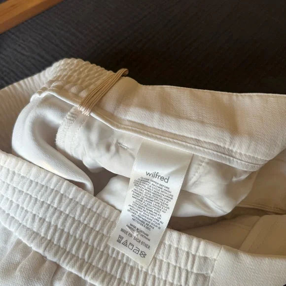 Aritzia Wilfred Effortless Pants in Light Birch - Picture 6 of 7